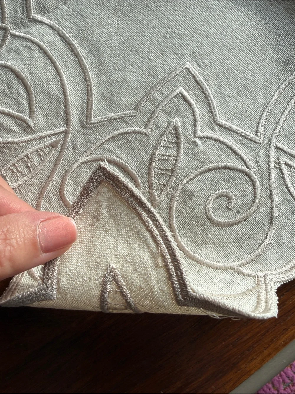 Classic Cream Embroidered Placemats and Napkins Set - Home Dining